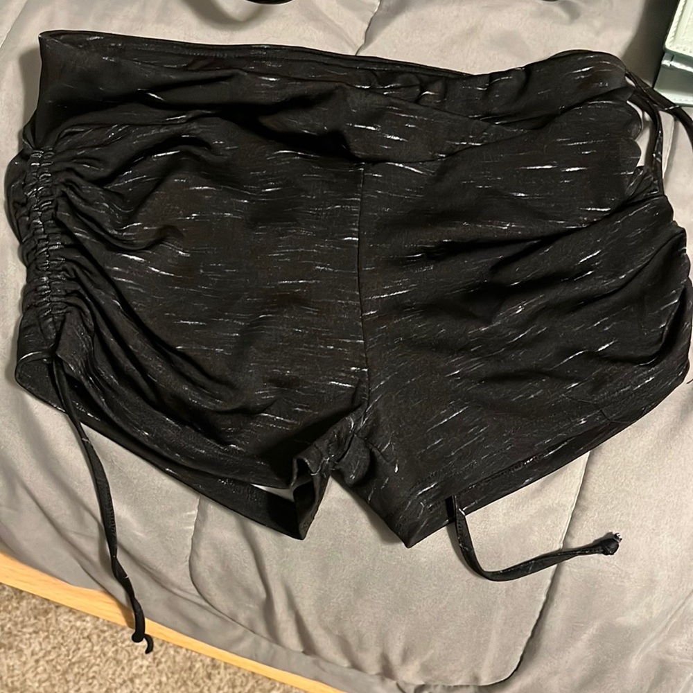 Scrunch gym shorts
